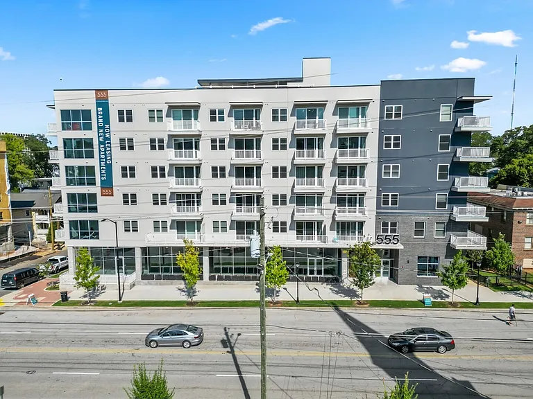 555 Boulevard
