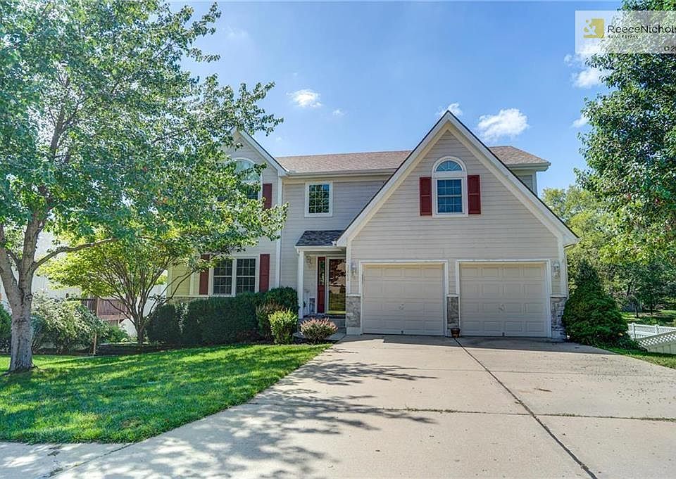 2808 S. Stoneridge Dr. Blue Springs, MO 64015