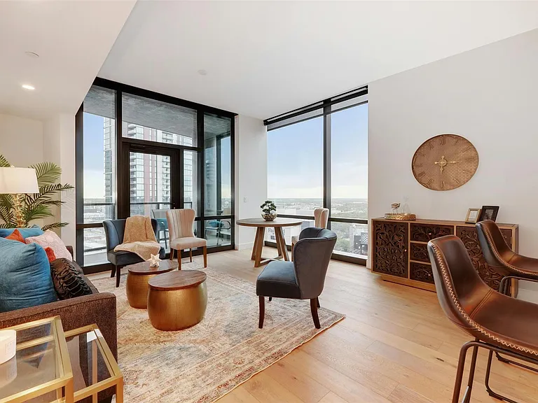 70 Rainey St #1807 — Photo 1