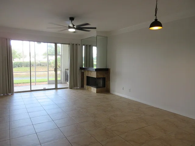 2 bed, 1163 sqft, $2,190 — Photo 3