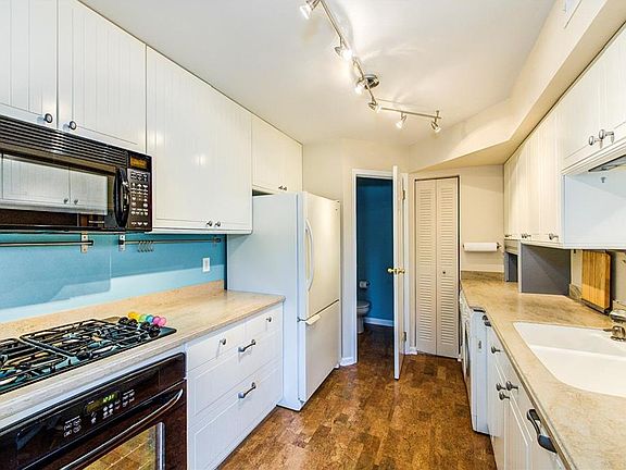 5th image of 4406 London Ct