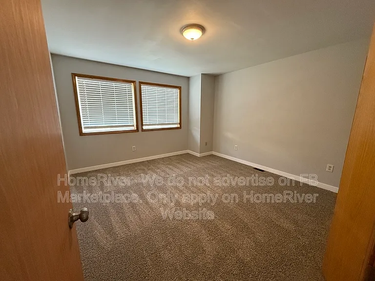 519 W 5th St — Photo 18
