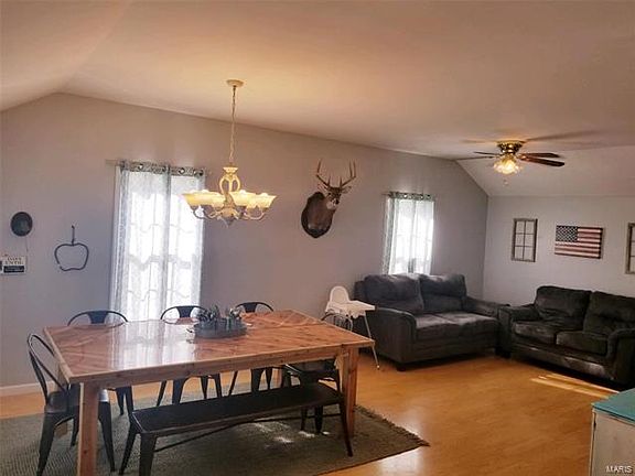 3rd image of 219 W Park Ave