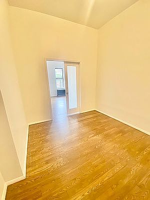 5th image of 1714 2nd Ave #5C