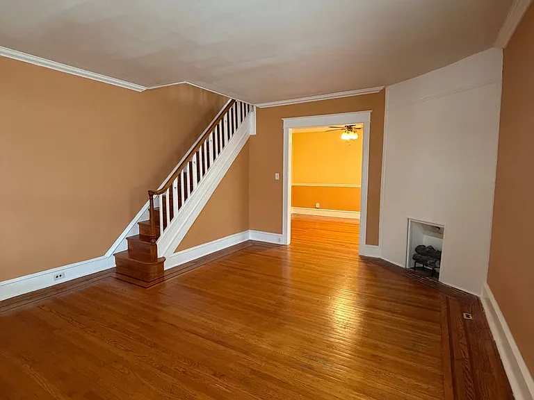 536 W Chew Ave — Photo 4
