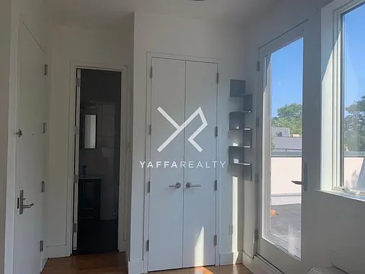 Rented by Yaffa Realty LLC | media 32