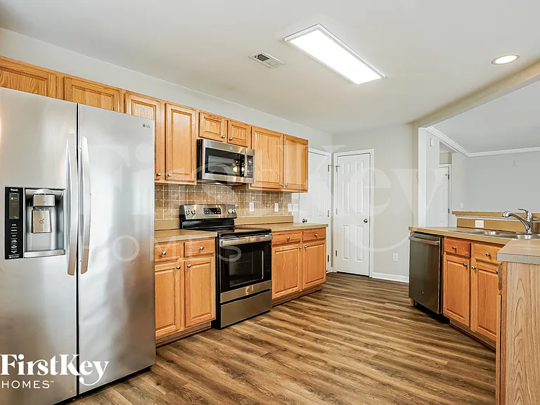 5048 Babbling Brook Dr — Photo 8