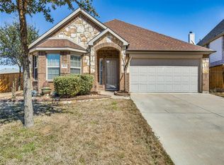 2828 Lazy Creek Dr, Grand Prairie, TX 75052