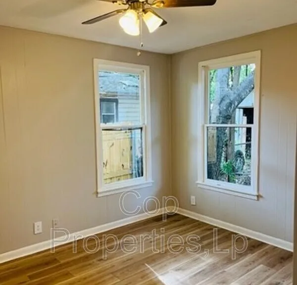 125 Ada St #1 — Photo 6