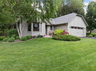 1415 Rebecca Ln, Eagan, MN 55122