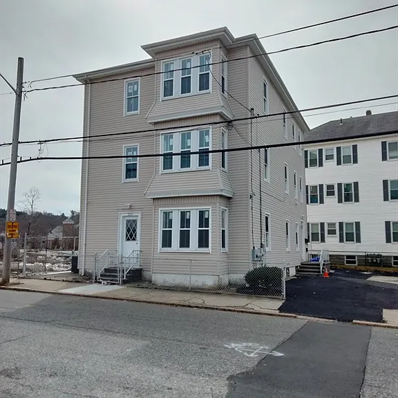 269 Brightman St #1 — Photo 2