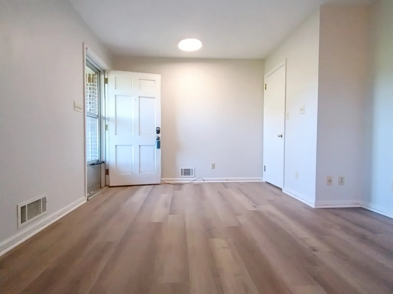 3 bed, 1850 sqft, $1,935 — Photo 4