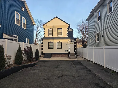 119 Columbus Pl #1 Photo 1