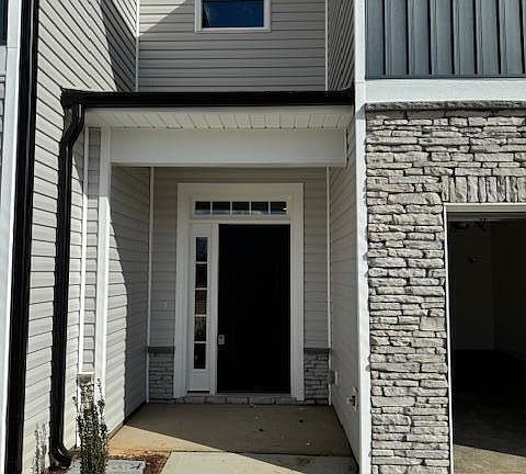 4th image of 25 Joyner Park Drive