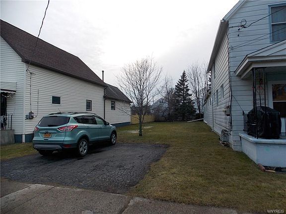 3rd image of 370 Shanley St