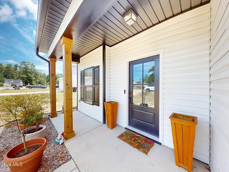 345 Shepherd Trl — Photo 2