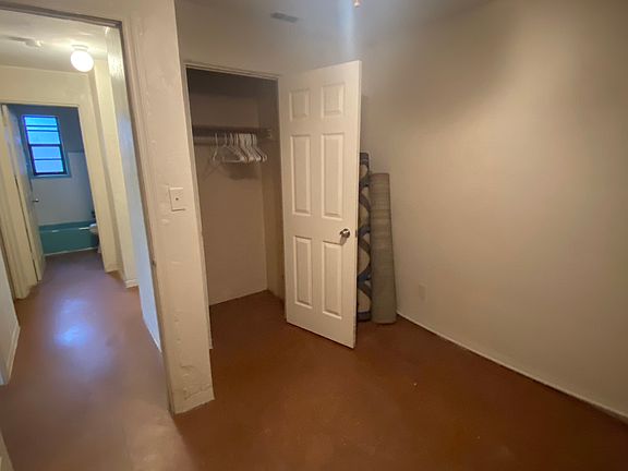 3rd image of 652 South St