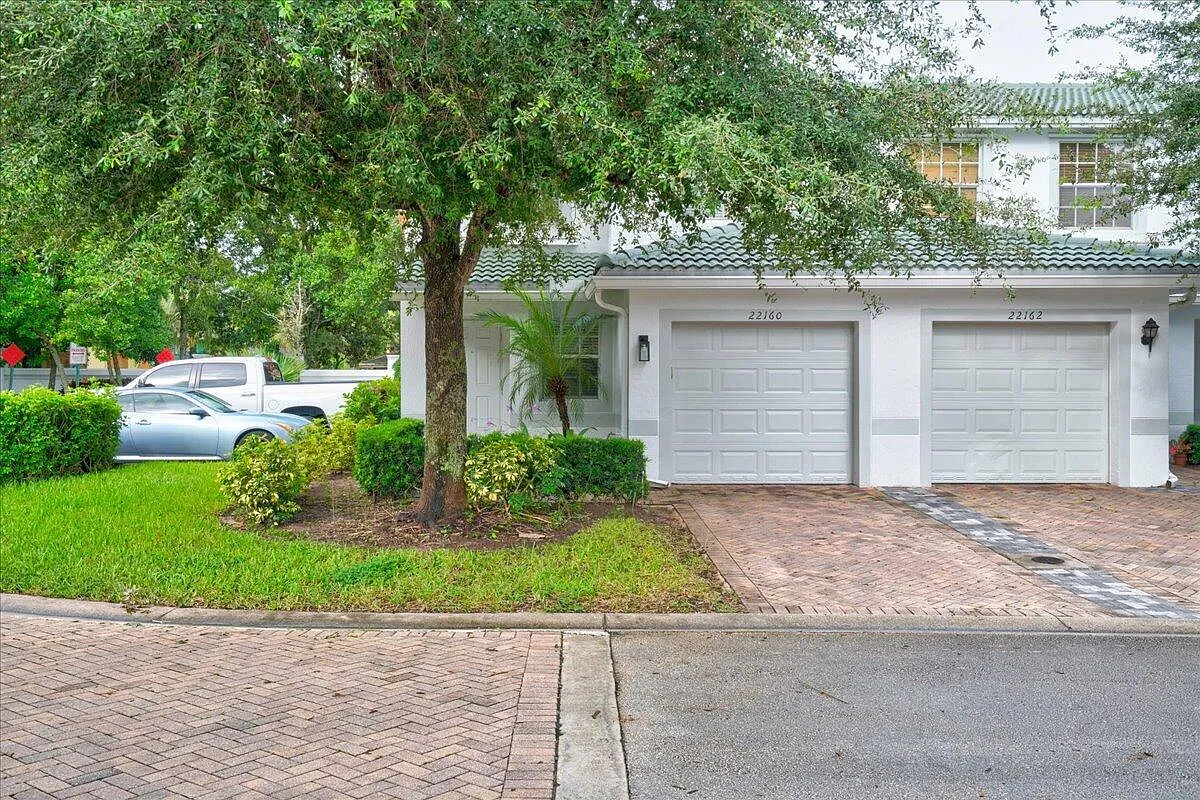 3 bed, 2.5 bath, 1445 sqft, $3,300 — Photo 1