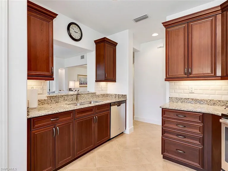 8060 Players Cove Dr #101 — Photo 20