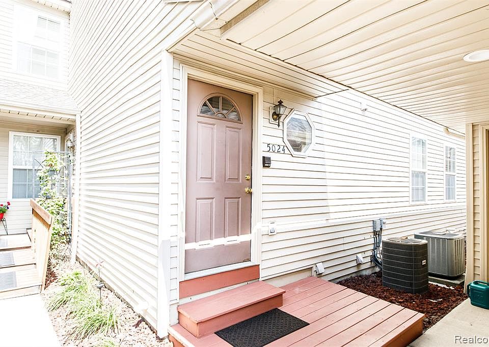 5024 Harbor Oak Dr, Waterford, MI 48329 Zillow