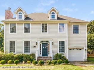 21 Sickles Pl, Shrewsbury, NJ 07702