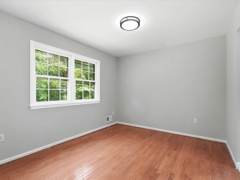 9200 Pebble Ct — Photo 8
