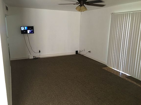 Living Room - 1