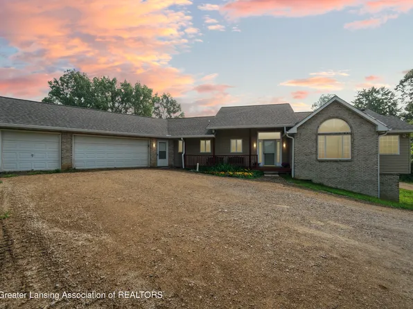 5775 Green Rd, Fenton, MI 48430