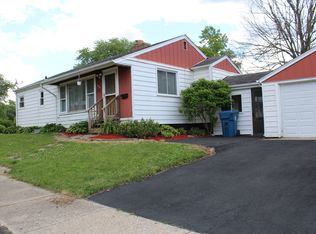 226 Dorsetshire Dr, Steger, IL