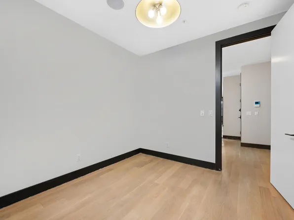 208 15th Street image 39 of 46