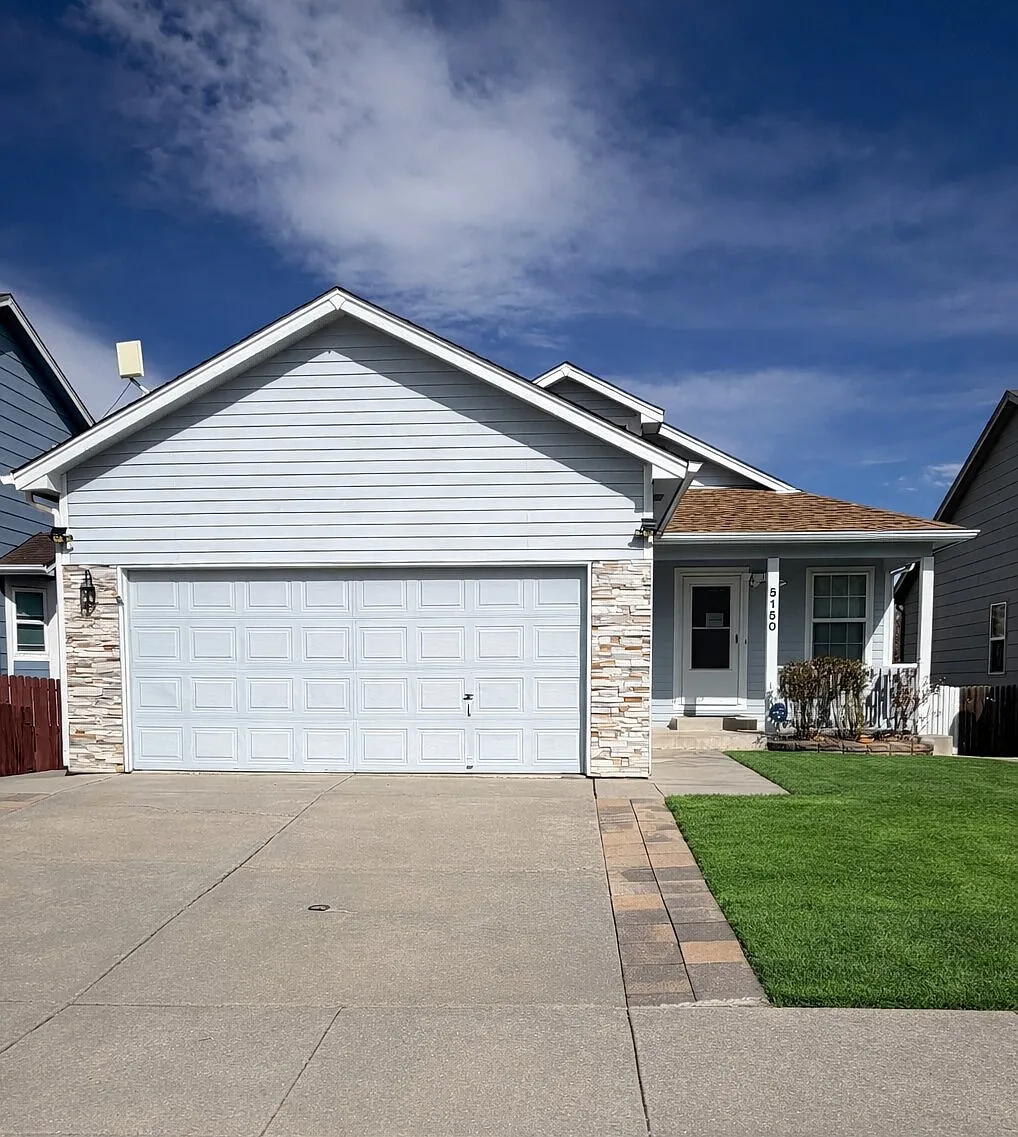 4 bed, 2128 sqft, $2,500 — Photo 1