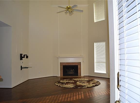 2nd image of 4771 Youngtree Ct