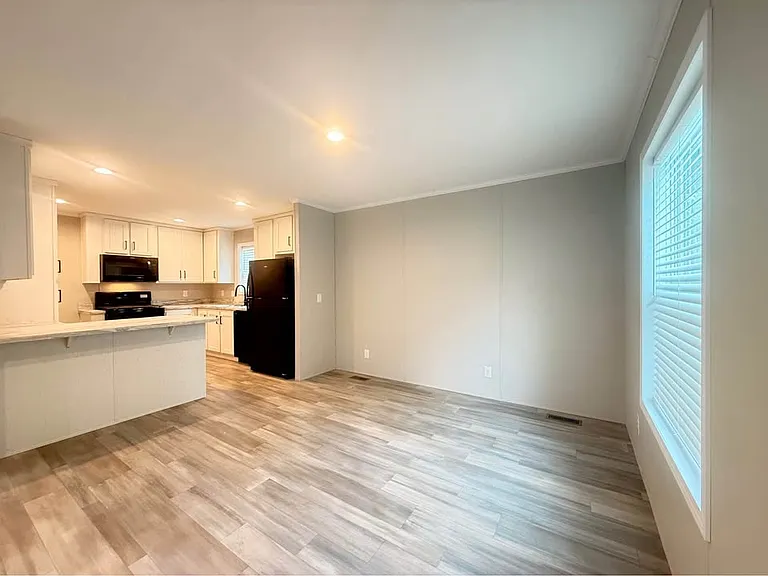 29800 Guilford Cir #435 — Photo 5