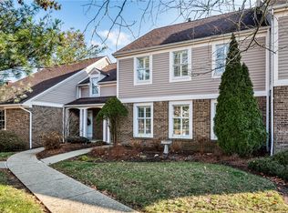 315 Queensberry Cir, Pittsburgh, PA 15234