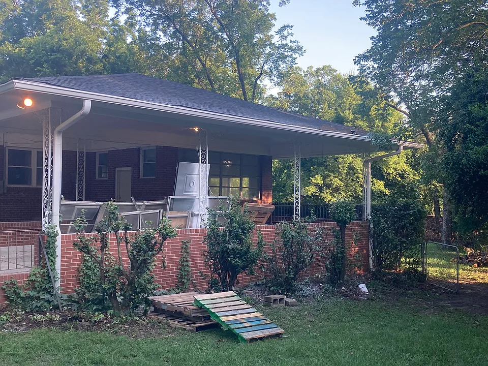 3511 Bloomfield Dr