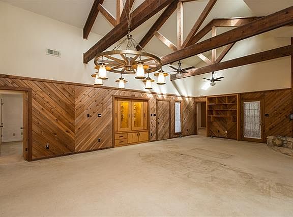 5th image of 118 Lark Dr