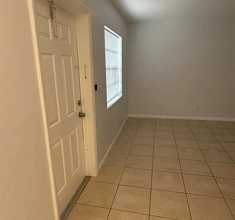 2017 NE 18th St #2