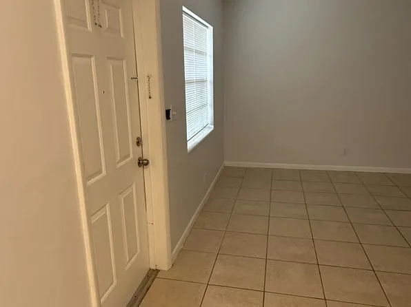 2017 NE 18th St APT 2, Fort Lauderdale, FL 33305