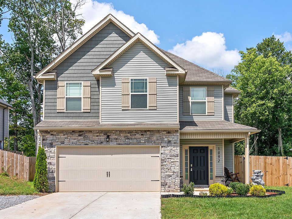 1st image of 1092 Black Oak Cir