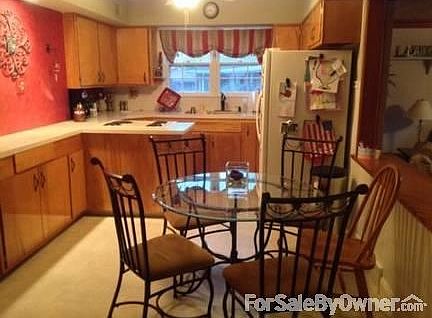 Kitchen
						:
						Garbage Disposal and Dishwasher. New Sink and Faucet.
18.4 x 11.6