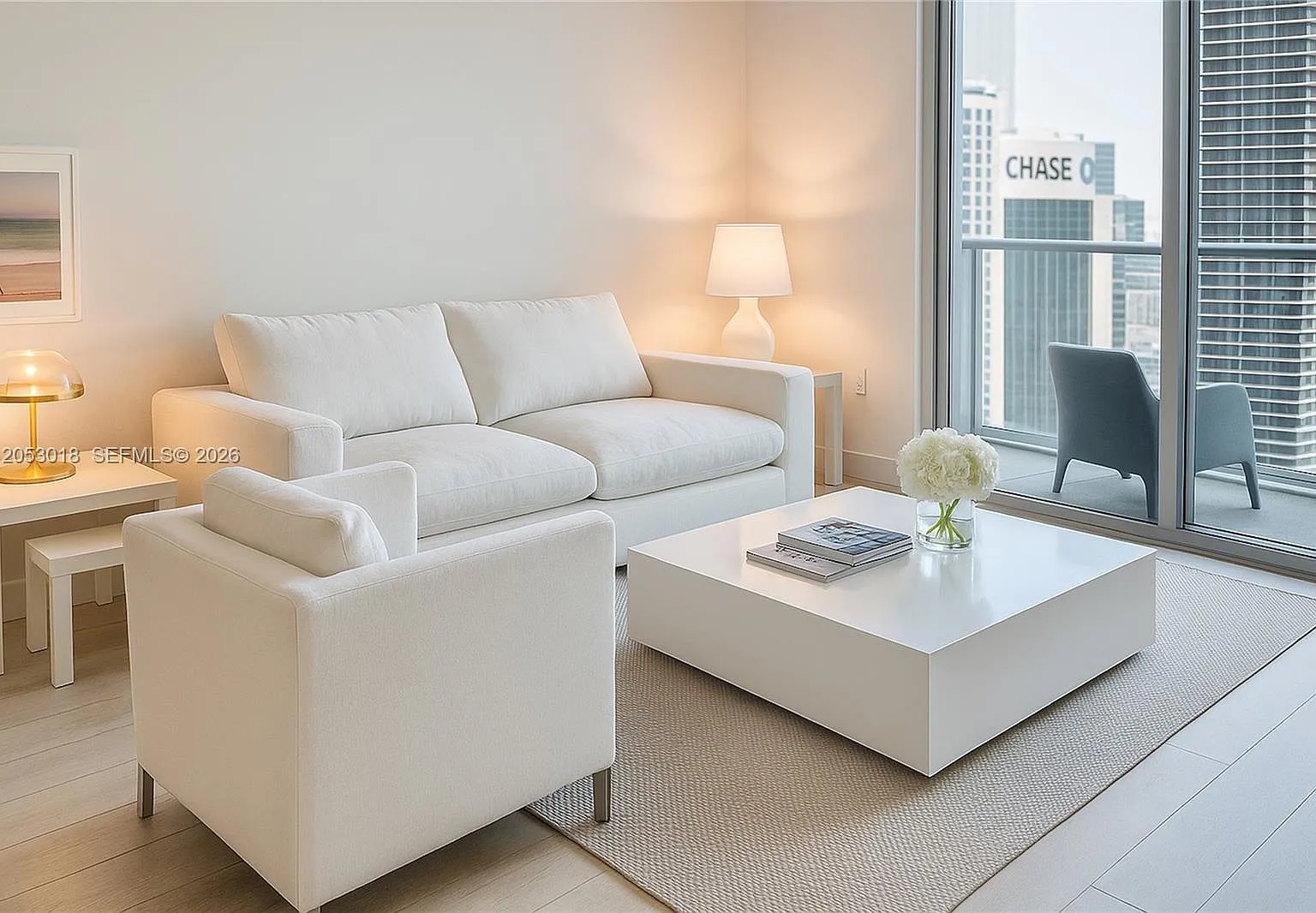 1100 Millecento Residence — Photo 1