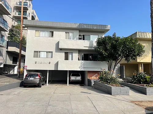 3820 Mentone Ave #6 Photo 1