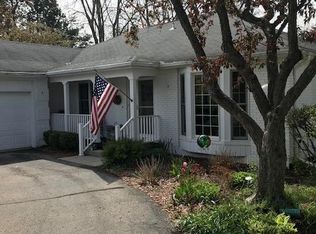 1223 Windgate Dr, East Lansing, MI 48823