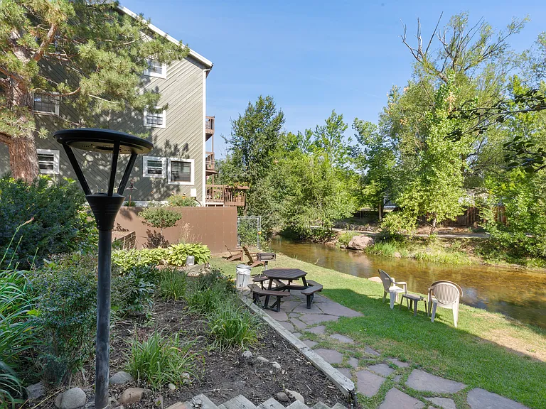 2879 Shadow Creek Dr #305-B — Photo 24