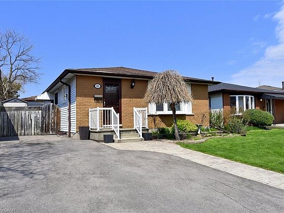 2nd image of 181 Lawnhurst Dr