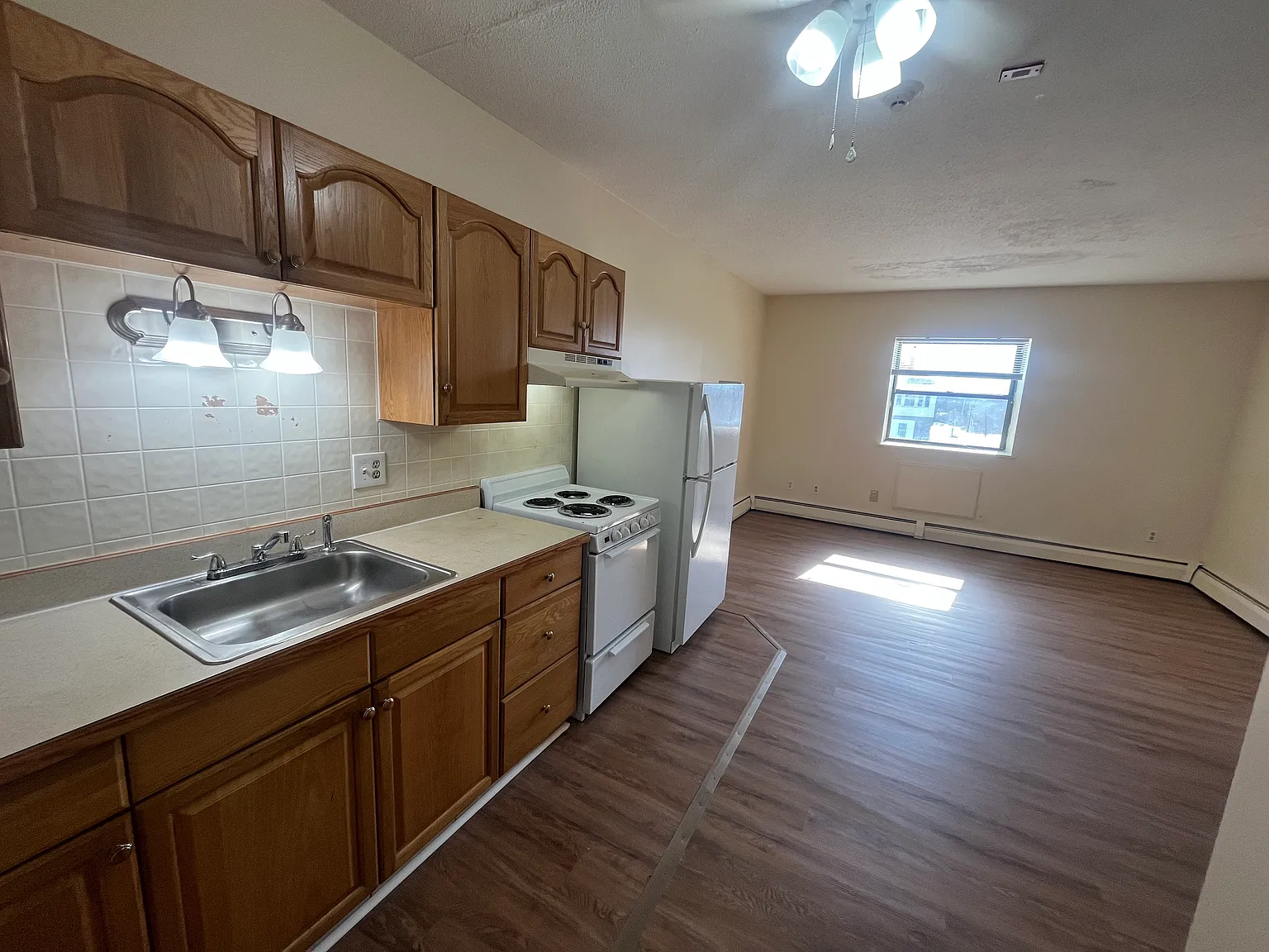 Studio, $1,200 — Photo 2