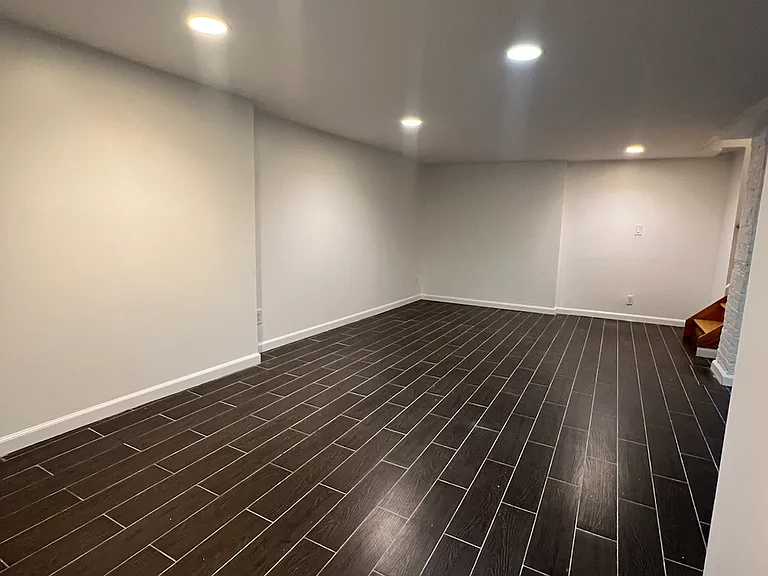 329 Menahan St #1L — Photo 18