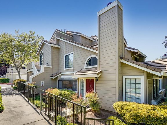 2nd image of 2851 Buena Crest Ct