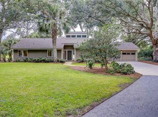 135 Coggins Point Rd, Hilton Head Island, SC 29928