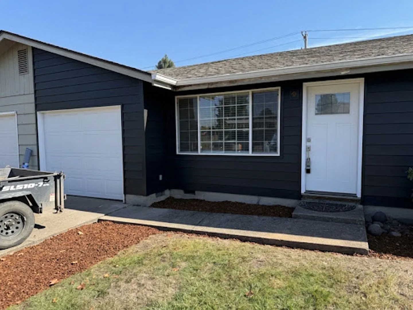 Luxury 2-bedroom 1 bath duplex in a great neighborhood! — Photo 2